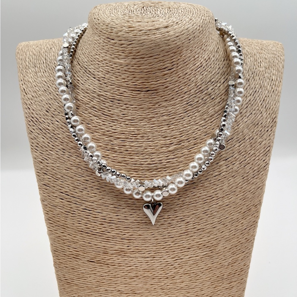 Elegant White and Silver Necklace with Beads and Pendant